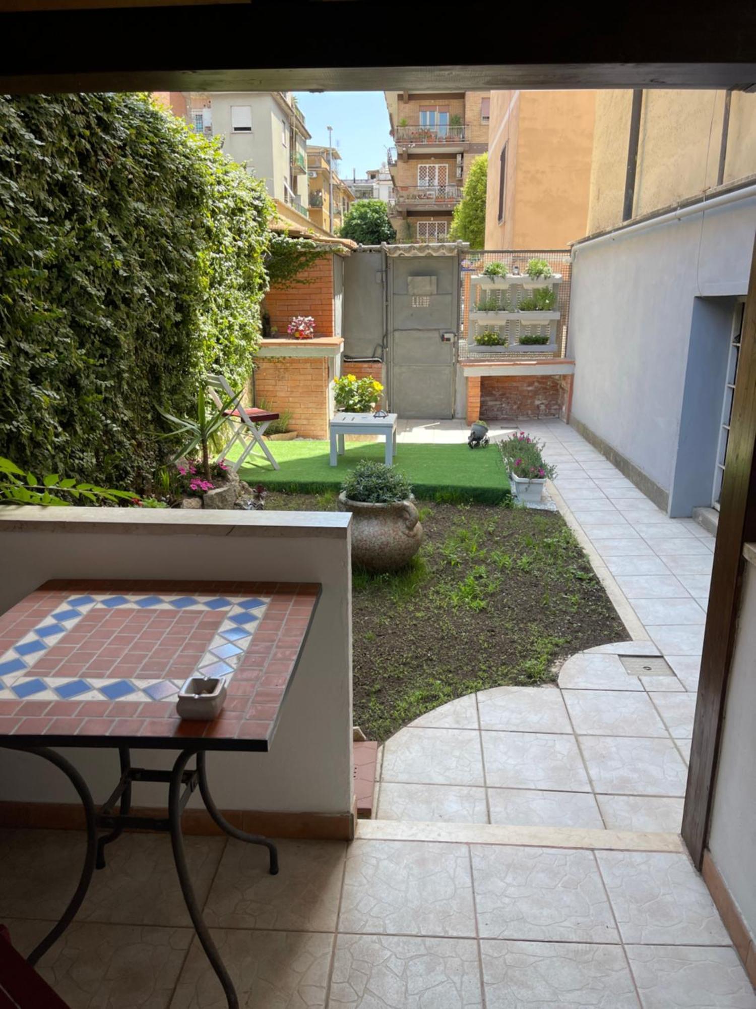 Apartamento House With Private Garden Roma Exterior foto